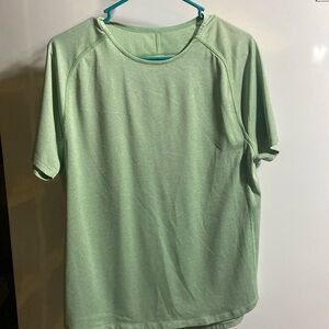 Women’s workout shirt